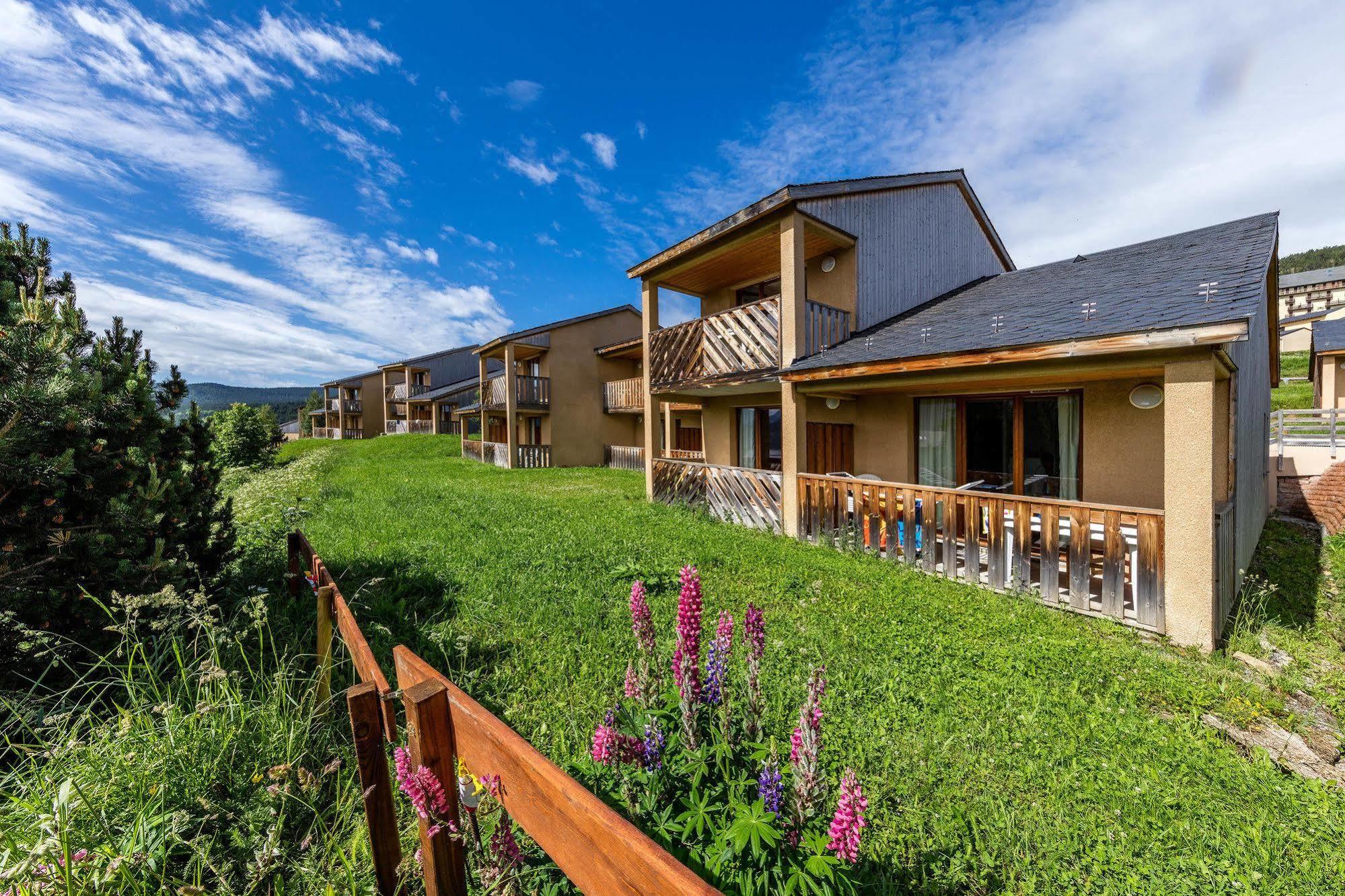Noemys Clos Des Fontaneilles Aparthotel 3*